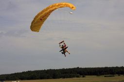 Skok ze spadochronem | Wyjazd integracyjny