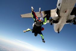 Skok ze spadochronem | Wyjazd integracyjny